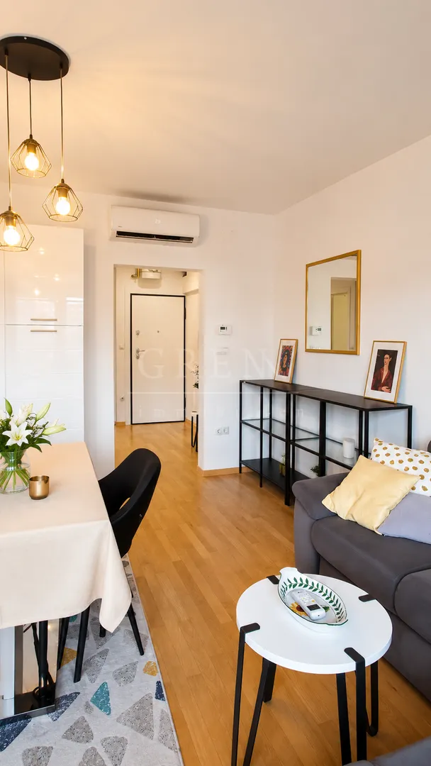 2-sobni stan - zagreb - širi centar - tramvaj zona (42m2) - slika 4