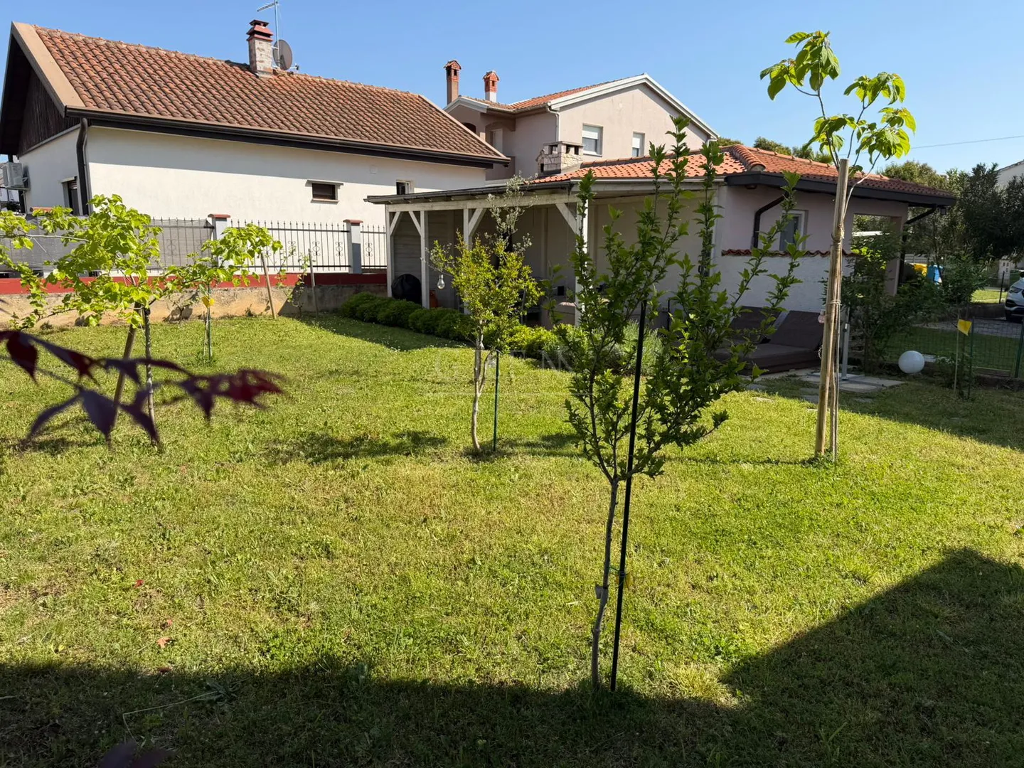 stan u prizemlju sa 3 spavače sobe okolica poreča - slika 14