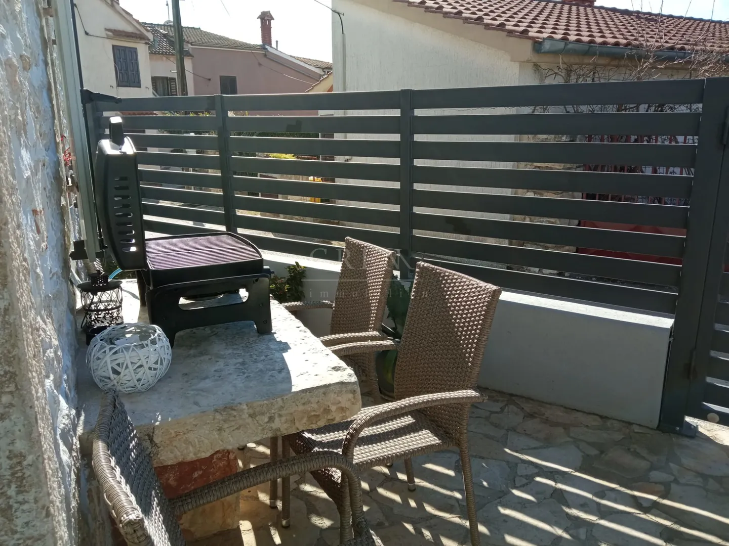 kuća sa 3 stana nedaleko mora - slika 6