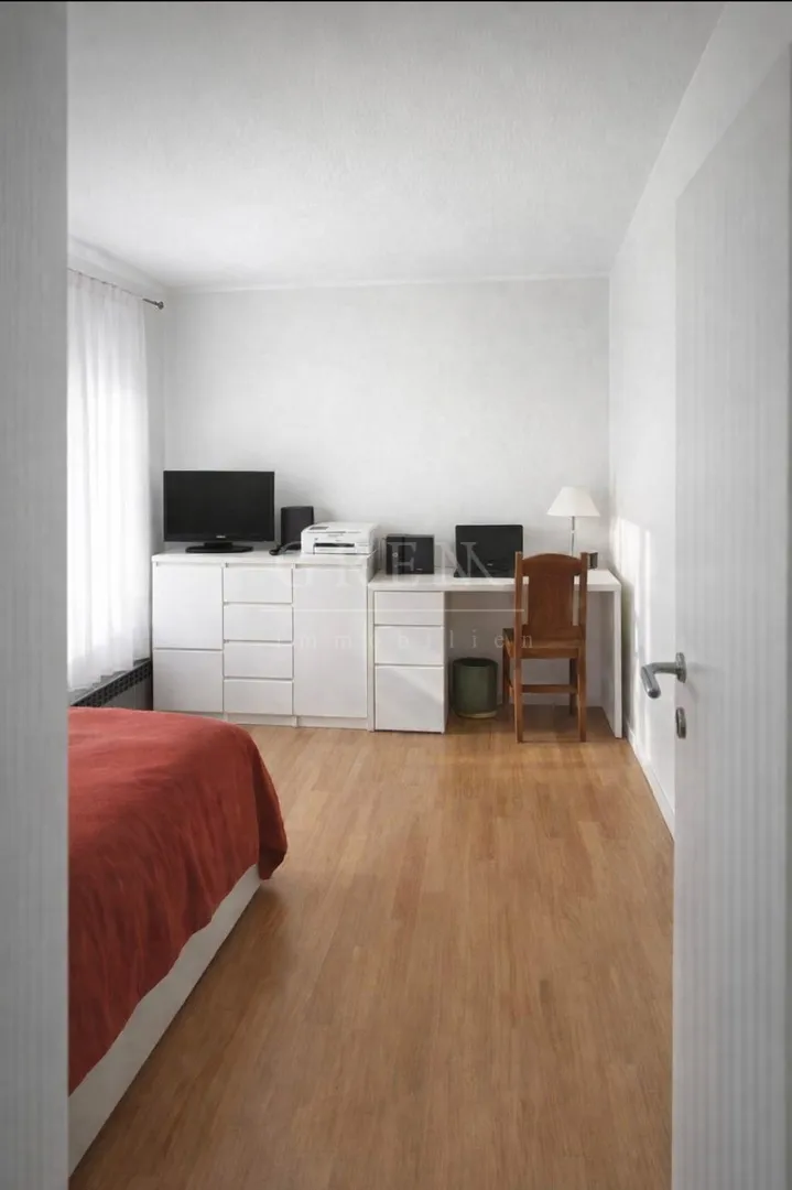stan 70m²/ 2 spavaće sobe /terasa/ parking - slika 5