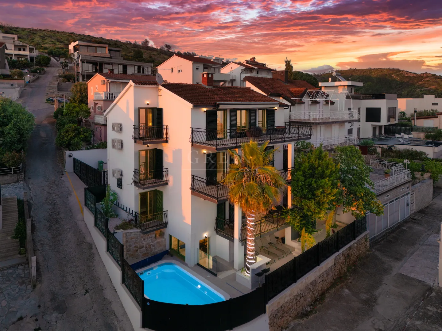 luksuzna vila s panoramskim pogledom, 390 m2 - čiovo, okrug gornji - slika 29