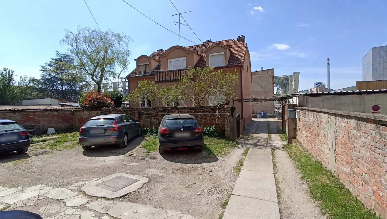 3-sobni stan širi centar 80m² parking/tramvaj zona - slika 12