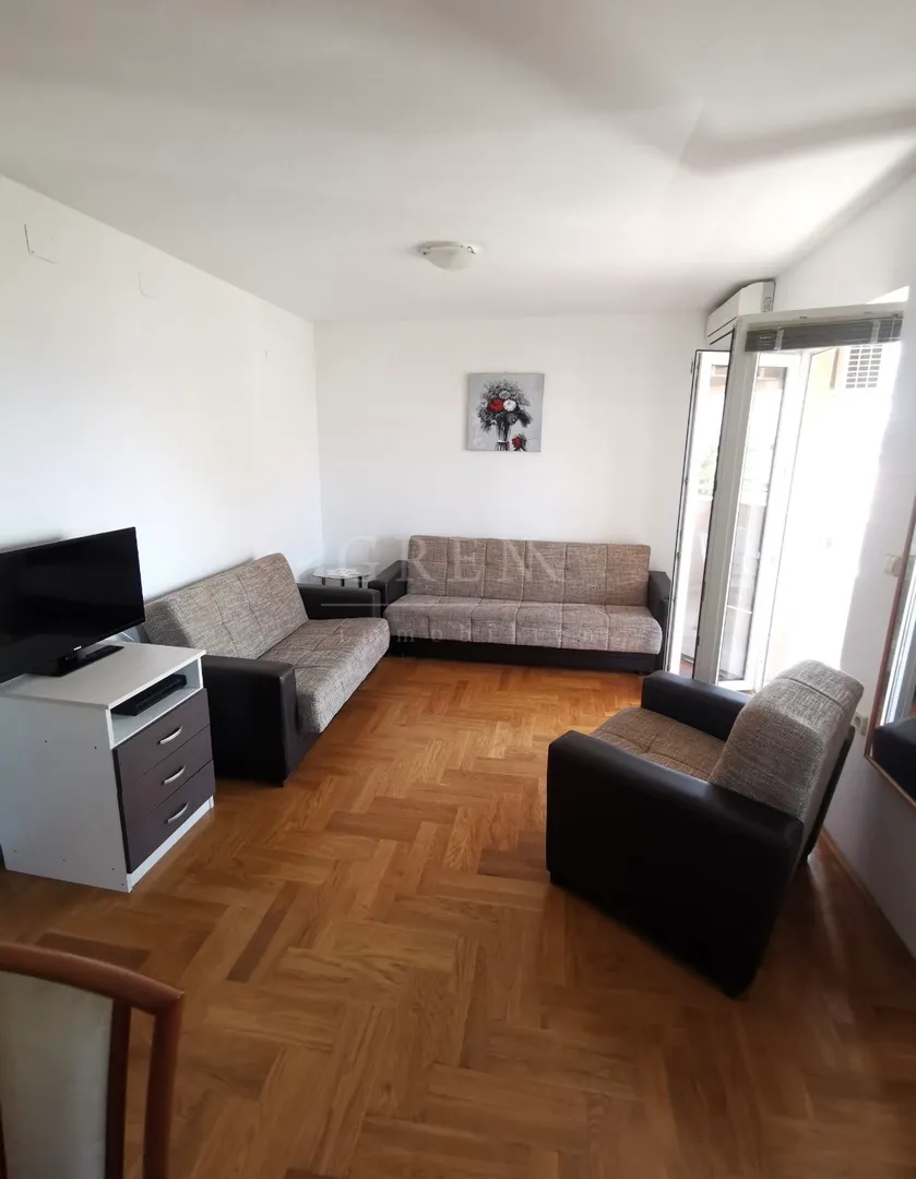 stan malinska krk, 62 m2+parking, balkon - slika 2