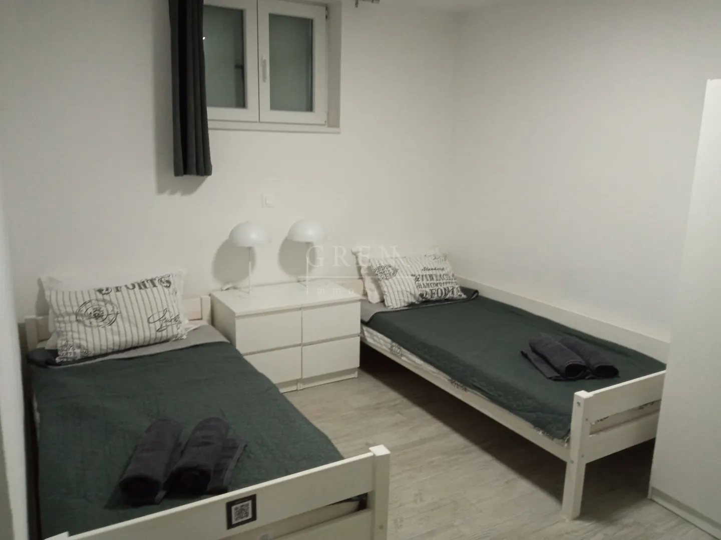 kuća sa 3 stana nedaleko mora - slika 33