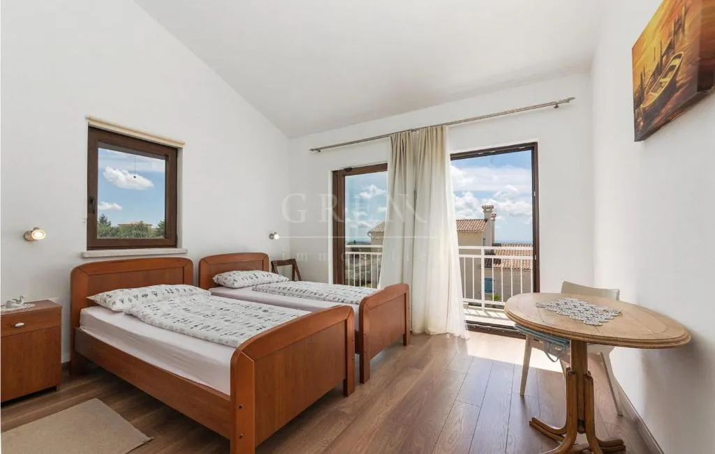 vila sa bazenom okolica višnjana, 160 m2, prodaja, prilika - slika 16