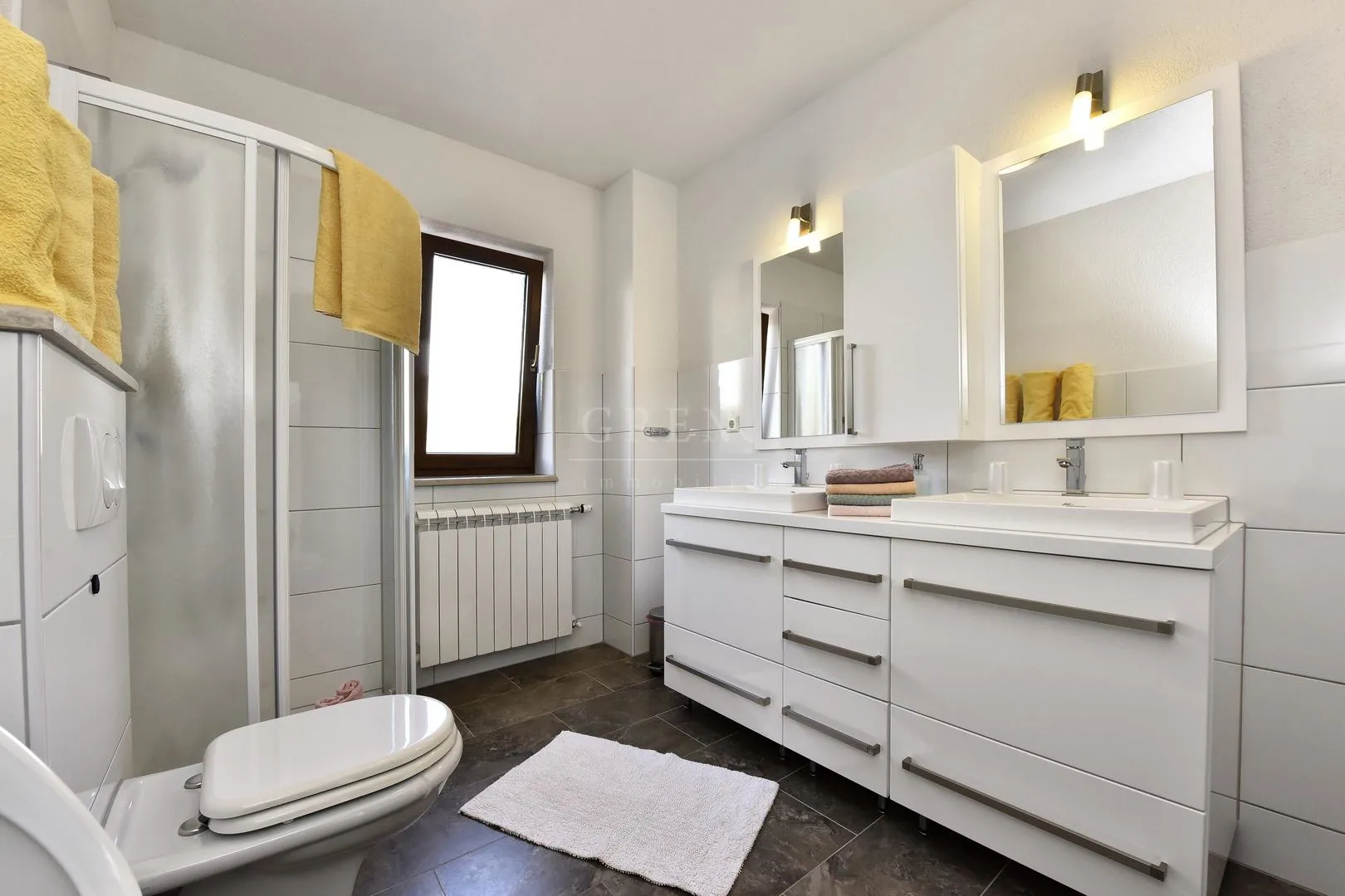 kuća sa 4 apartmana 7 km od poreča - slika 12