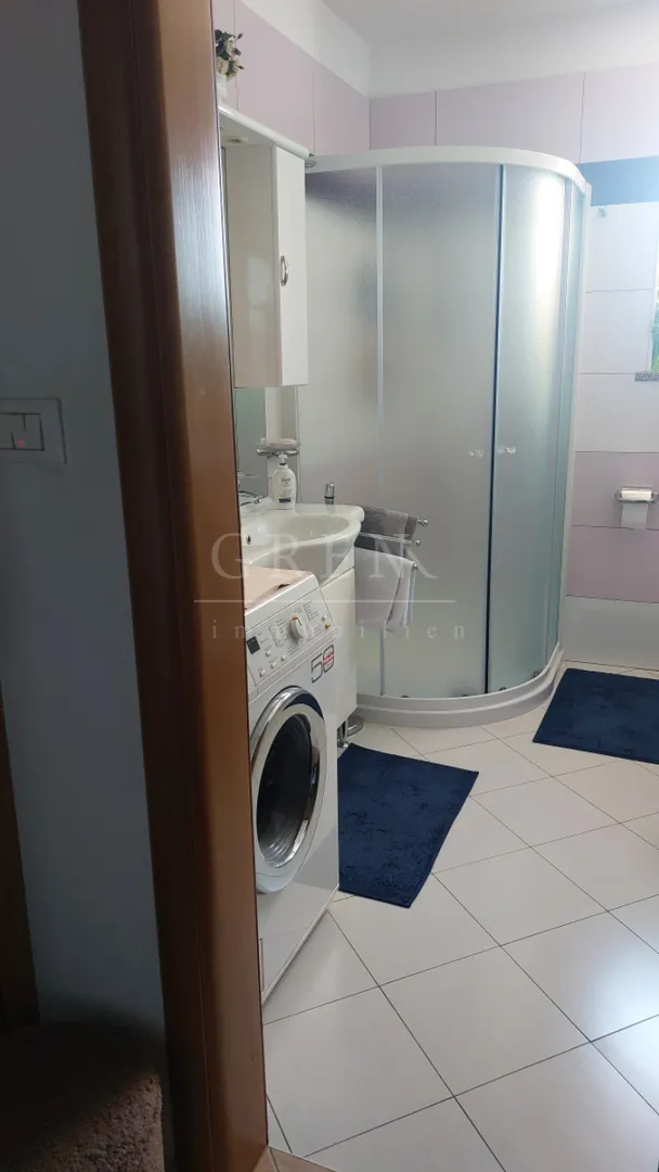 stan sa pogledom na more u okolici poreča - slika 9