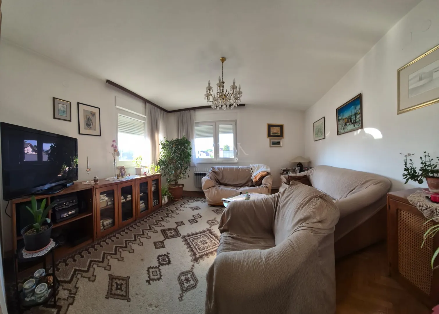 Stan Zagreb Dubrava, 143 m2+garaža+podrum
