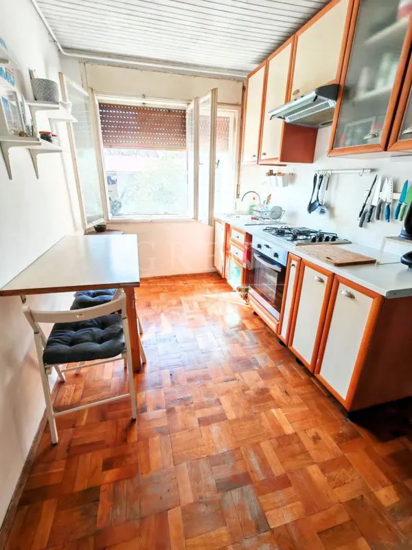 kuća zagreb gornja dubrava, 210 m2 - slika 13