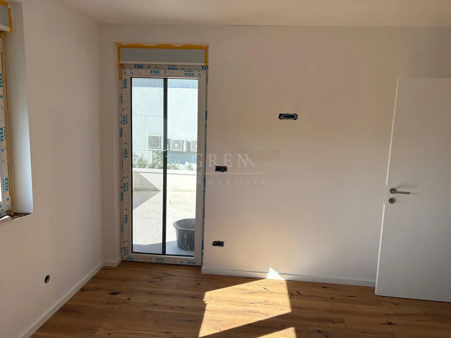 prodaja,vodice srima, dvojna kuća 204,40 m² (neto) sa bazenom! - slika 23