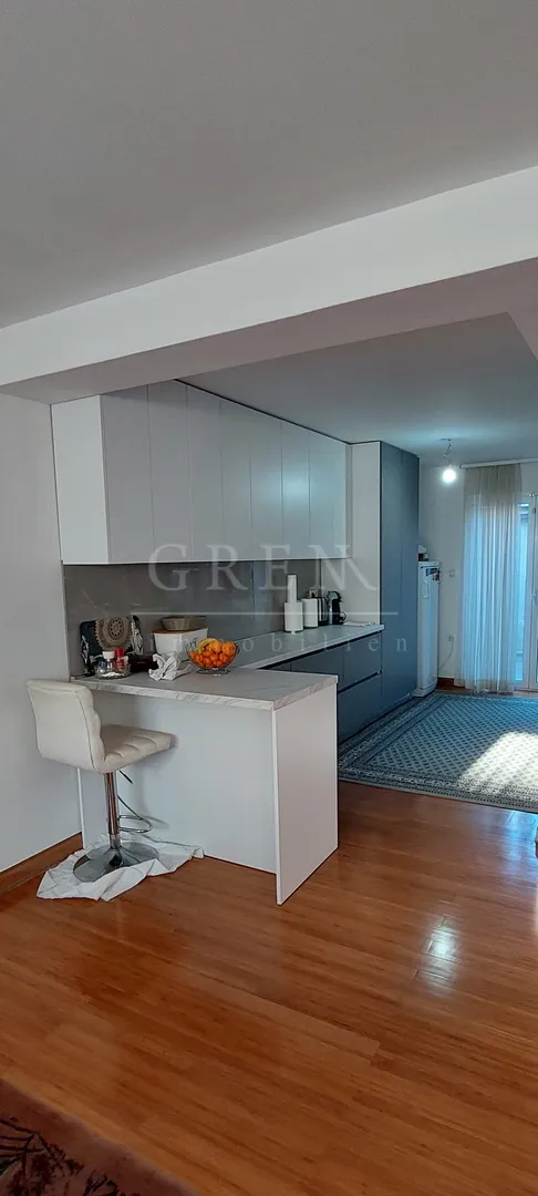 kuća zagreb dubrava, 280 m2, garaža, pomoćni objekt - slika 16