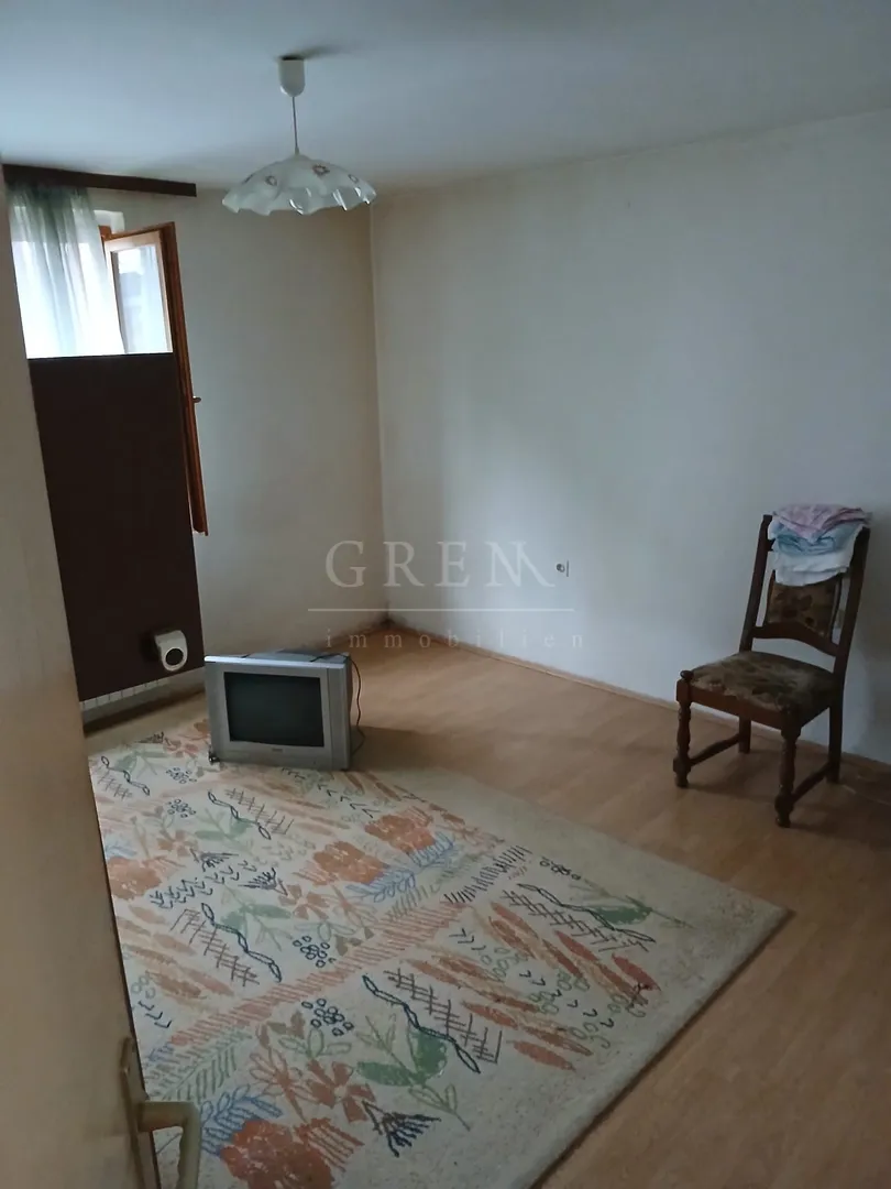 kuća zagreb dubrava, 150 m2+30 m2 dvorišni objekt - slika 19