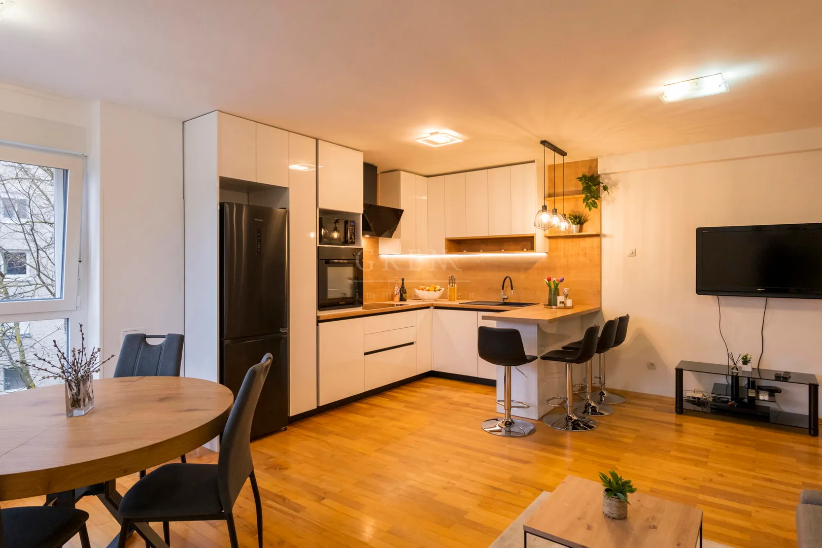 prekrasno uređen 3-sobni stan, 68 m2 - savica (trnje), zagreb - slika 2
