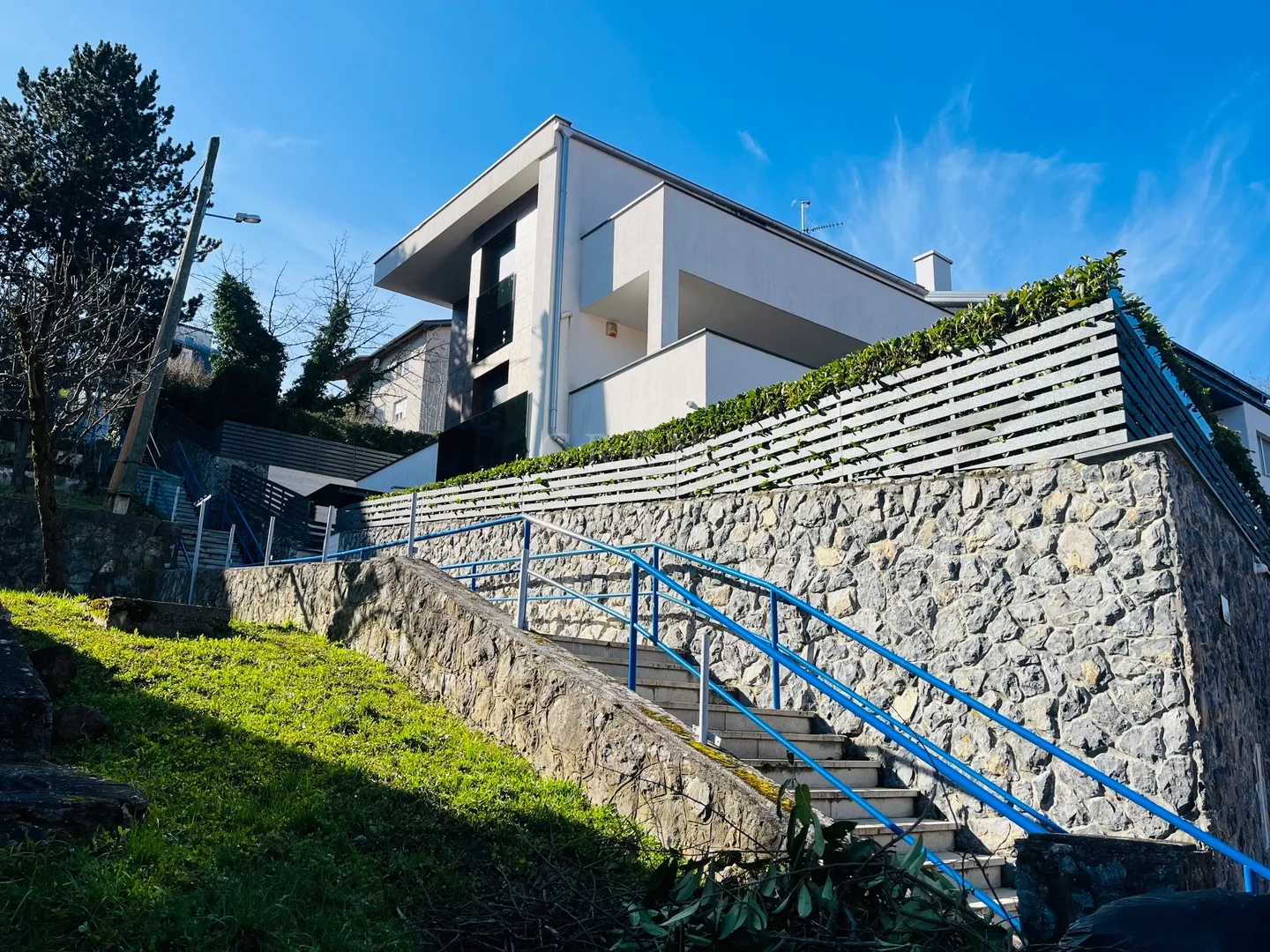 luksuzna kuća 500m2 mlinovi,najam! - slika 2