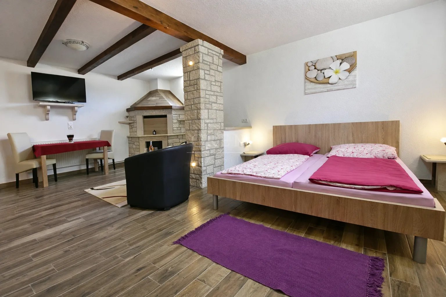 kuća sa 4 apartmana 7 km od poreča - slika 27