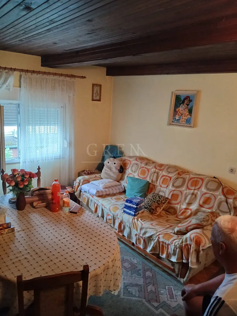 kuća zagreb dubrava, 150 m2+30 m2 dvorišni objekt - slika 4