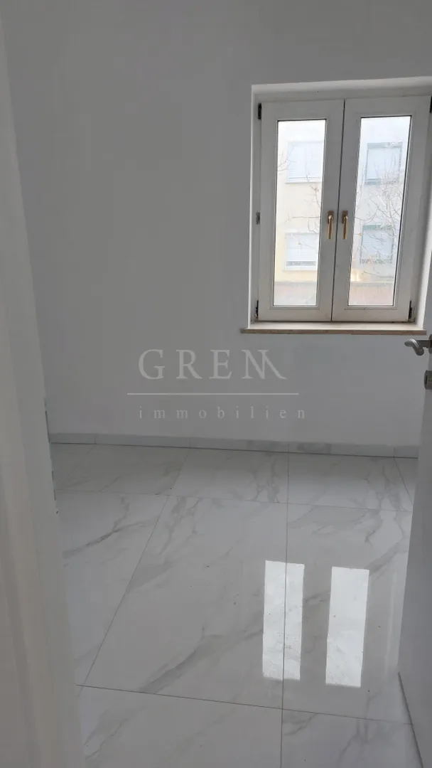 renovirani stan 5 km od poreča - slika 8