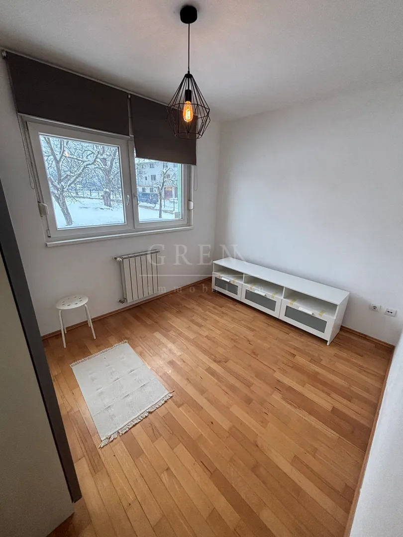 stan zagreb jakuševec, 54.18 m2+parking 11.48 m2 - slika 9