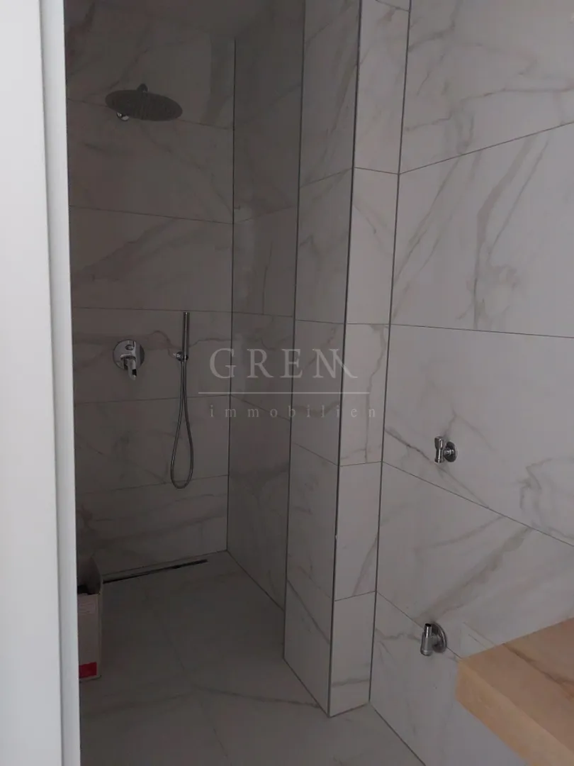 prekrasan stan na izvrsnoj lokaciji, 300 metara od mora, 89 m2, prodaja - slika 8
