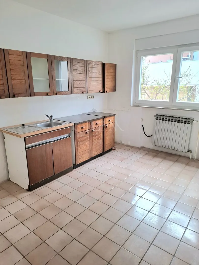 kuća zagreb trnava, 525 m2+garaža, 8 stana - slika 4