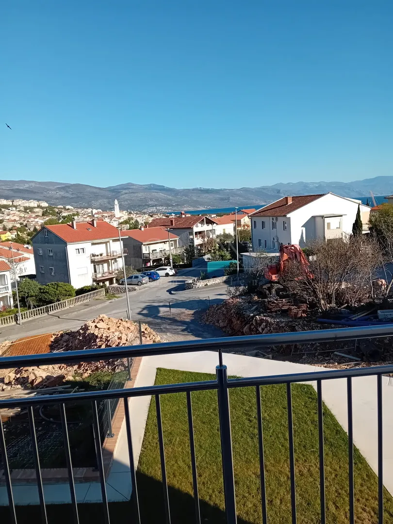 prodaja,kuća (222m2 bruto) s velikim potencijalom,novi vinodolski! - slika 4