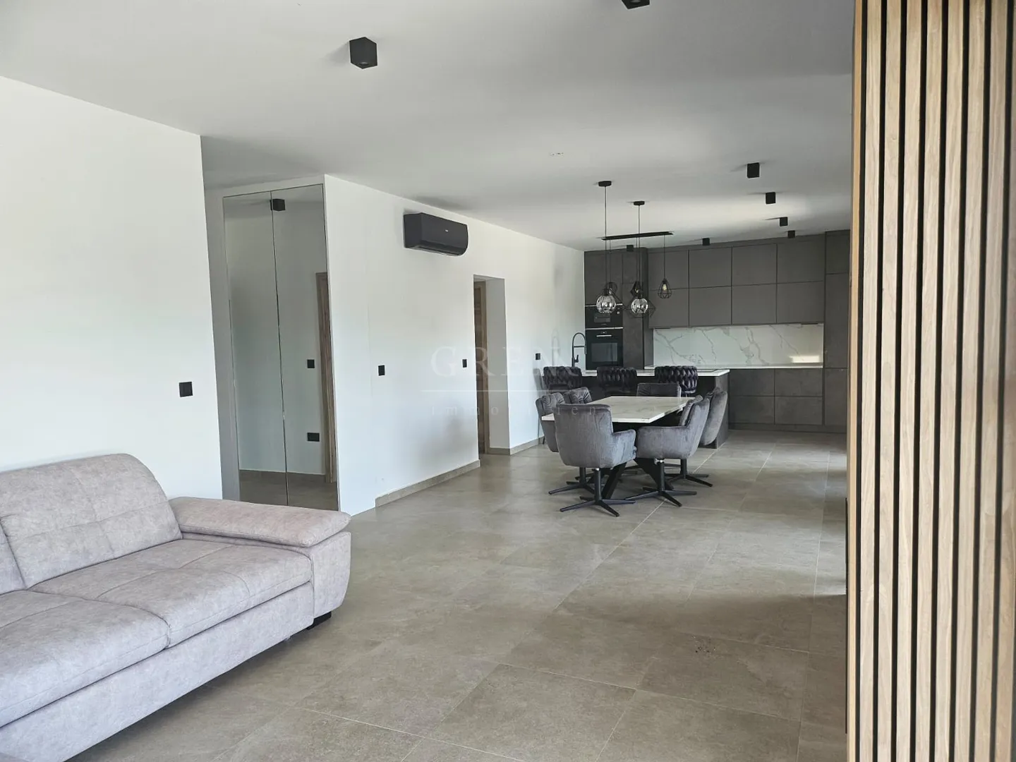 prizemnica sa bazenom nedaleko poreča - slika 3