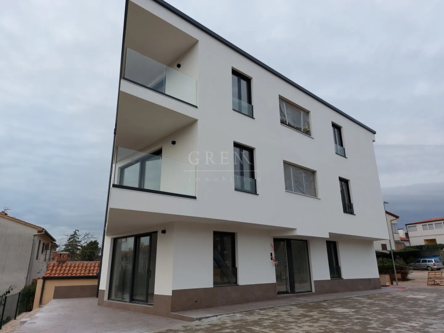 prekrasan stan na izvrsnoj lokaciji, 300 metara od mora, 89 m2, prodaja - slika 2