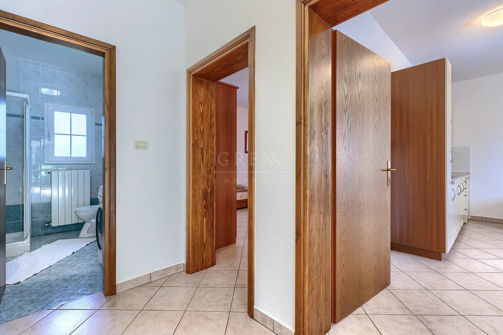 kuća poreč sa 5 apartmana 1,5 km od mora, prilika - slika 15