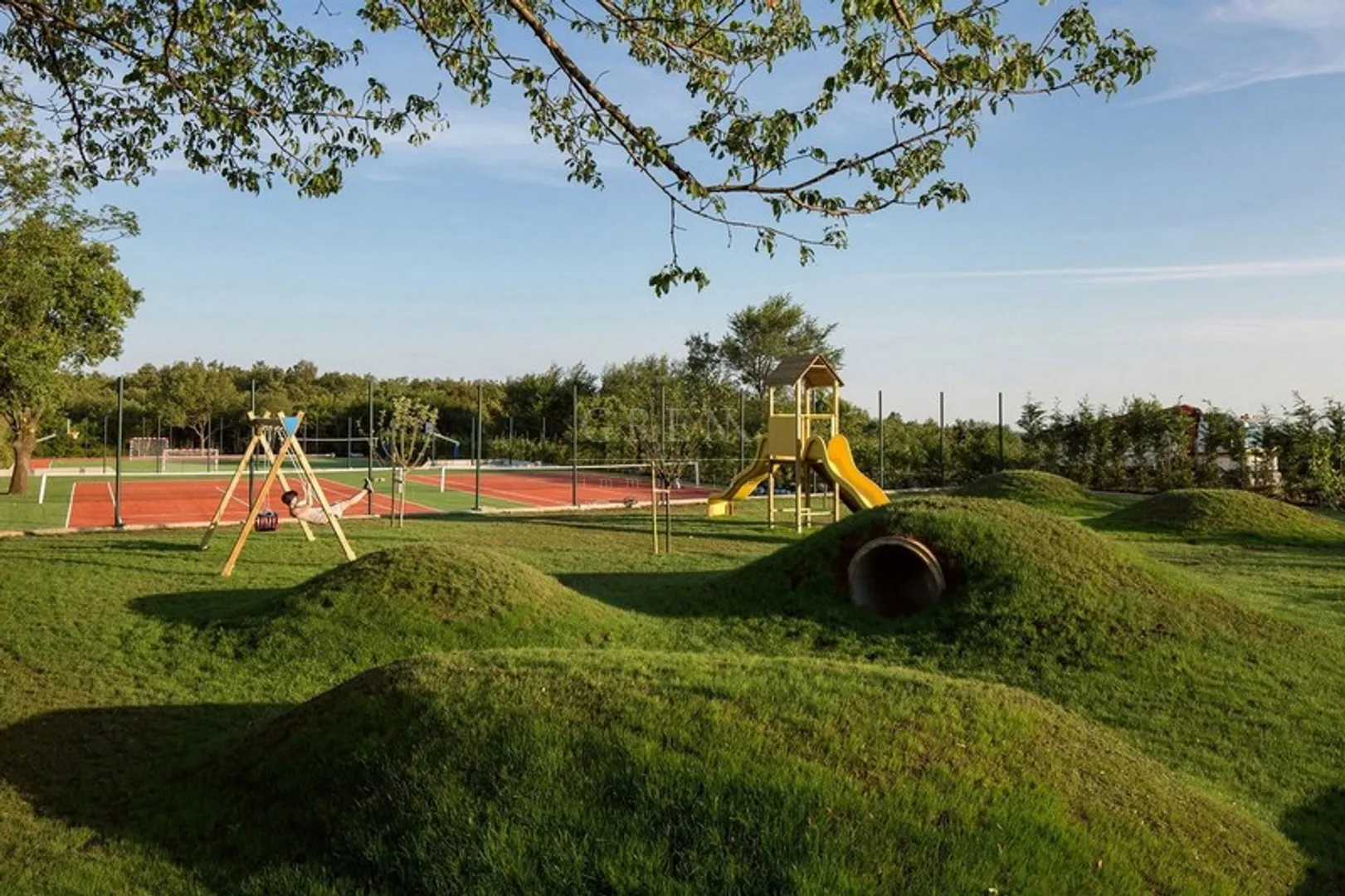 vila u poreču sa bazenom i sportskim terenima, 353 m2, prodaja - slika 19