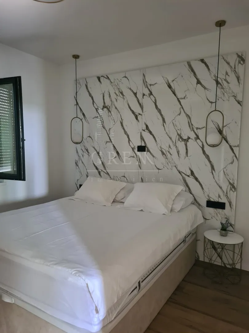 vila sa bazenom, okolica pula, 1 km od mora, 300 m2, prodaja - slika 15