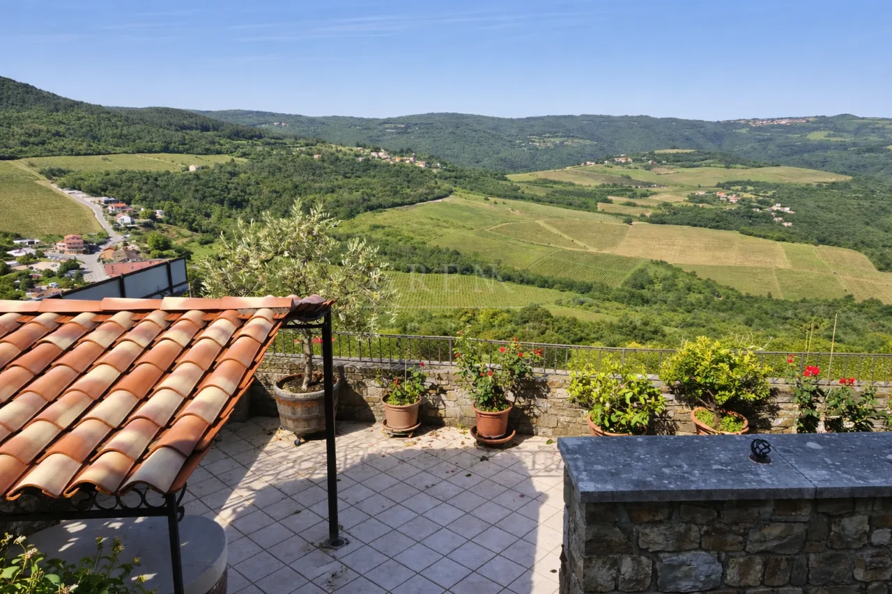 motovun - renovirana kamena kuća sa lijepim pogledom - slika 3