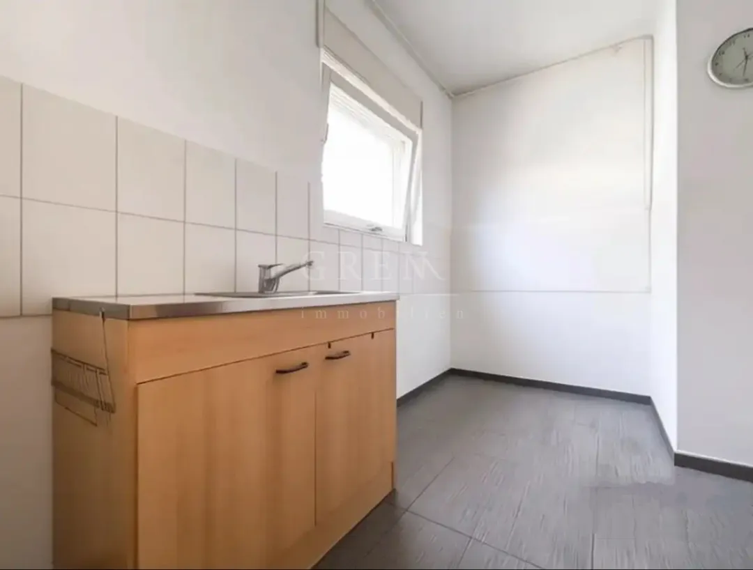 špansko – prostrani dvoetažni 4sobni stan 110 m², 2 lođe, lift - slika 5