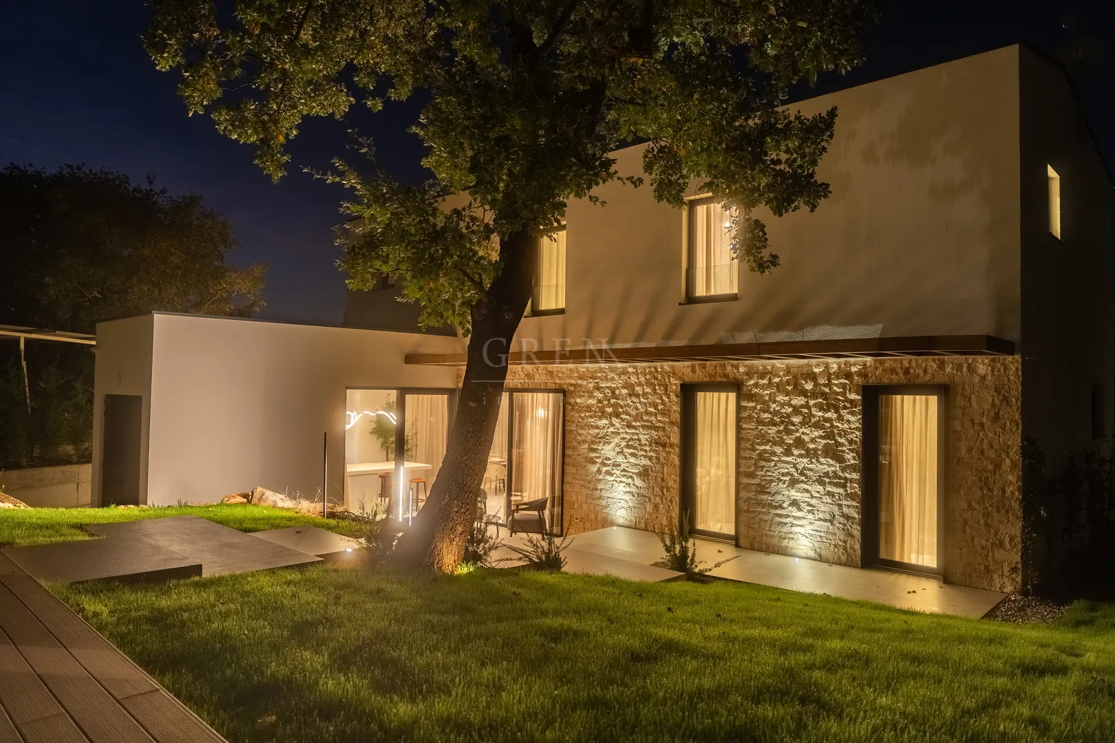 lijepa dizajnerska vila s bazenom nedaleko mora - slika 3