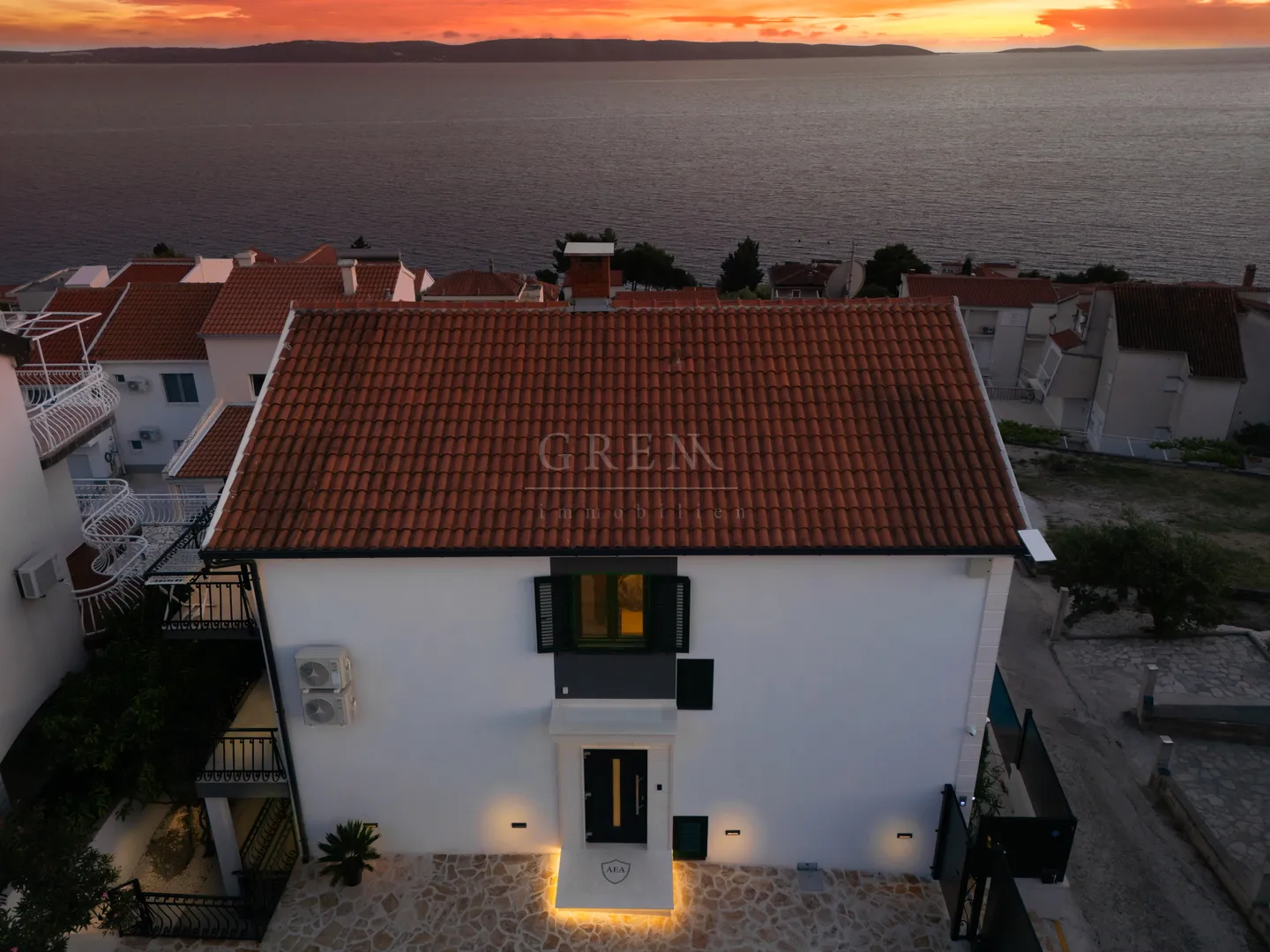 luksuzna vila s panoramskim pogledom, 390 m2 - čiovo, okrug gornji - slika 30