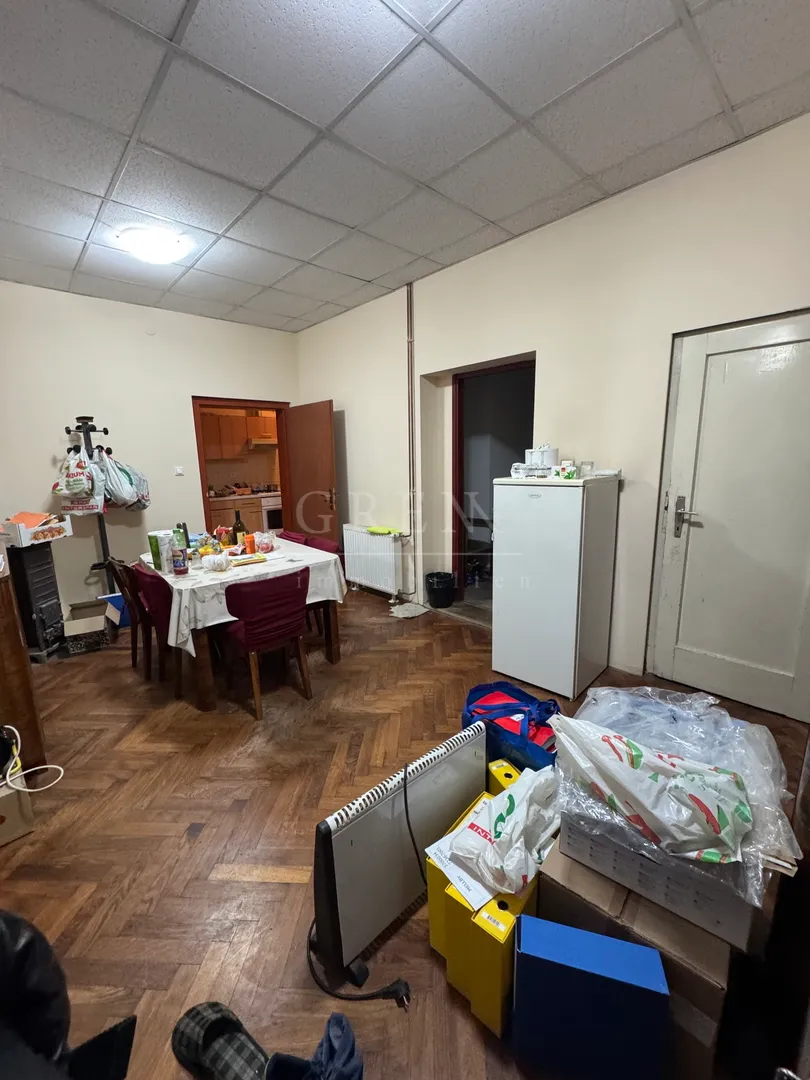 stan karlovac centar, 115m2+100 m2 tavana, prilika - slika 3