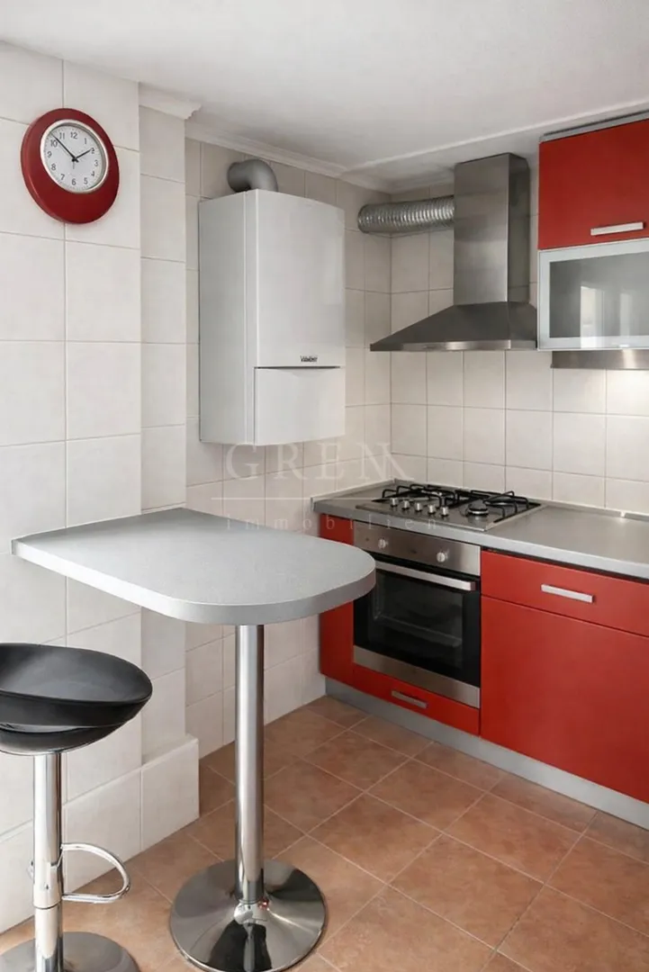 stan 70m²/ 2 spavaće sobe /terasa/ parking - slika 7