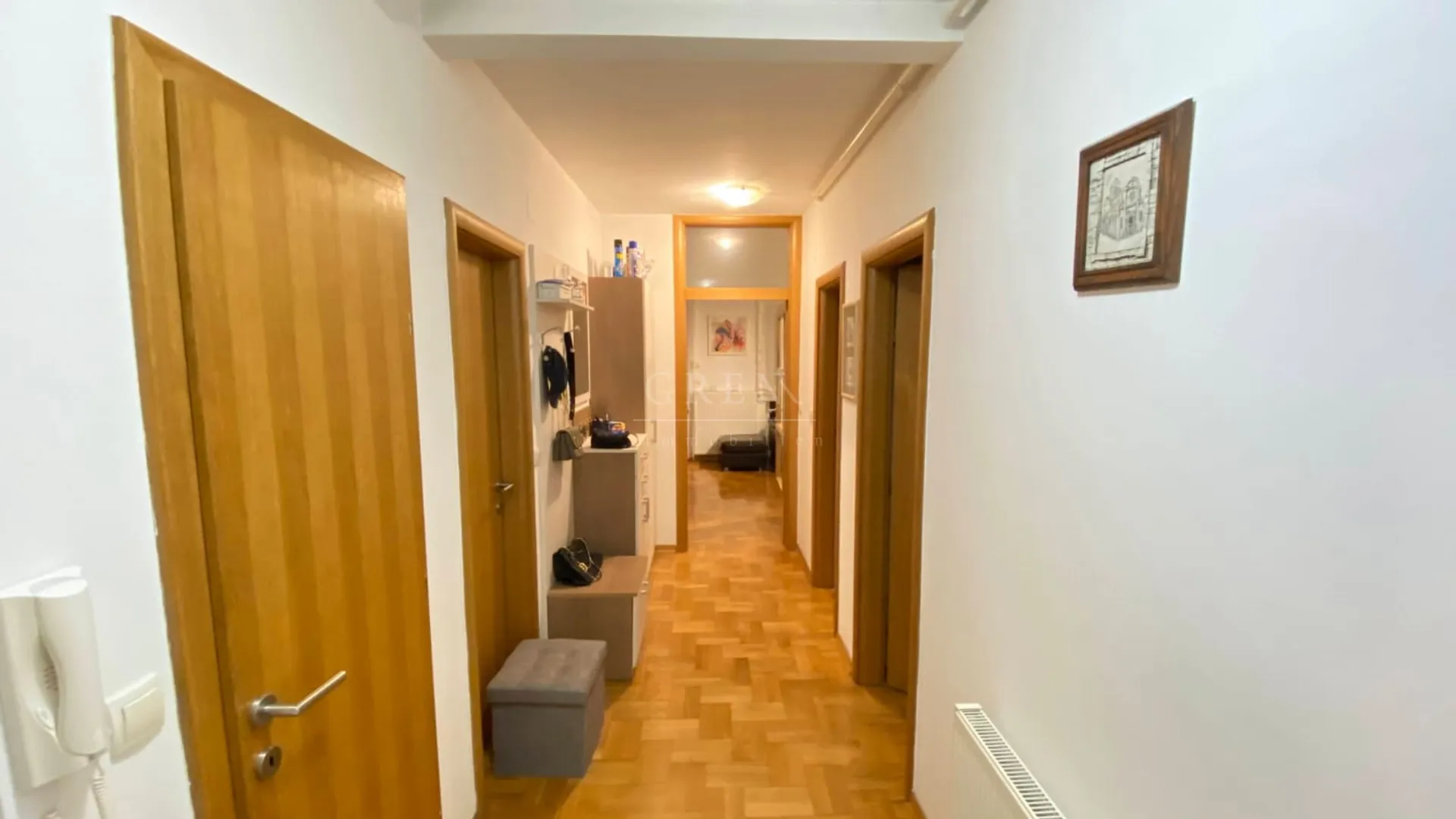 stan zagreb brestje, 110 m2+33 m2 vrt+2 parkinga - slika 15
