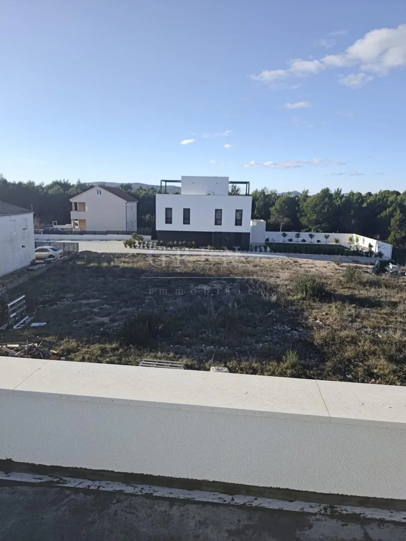 prodaja,vodice srima, dvojna kuća 204,40 m² (neto) sa bazenom! - slika 14