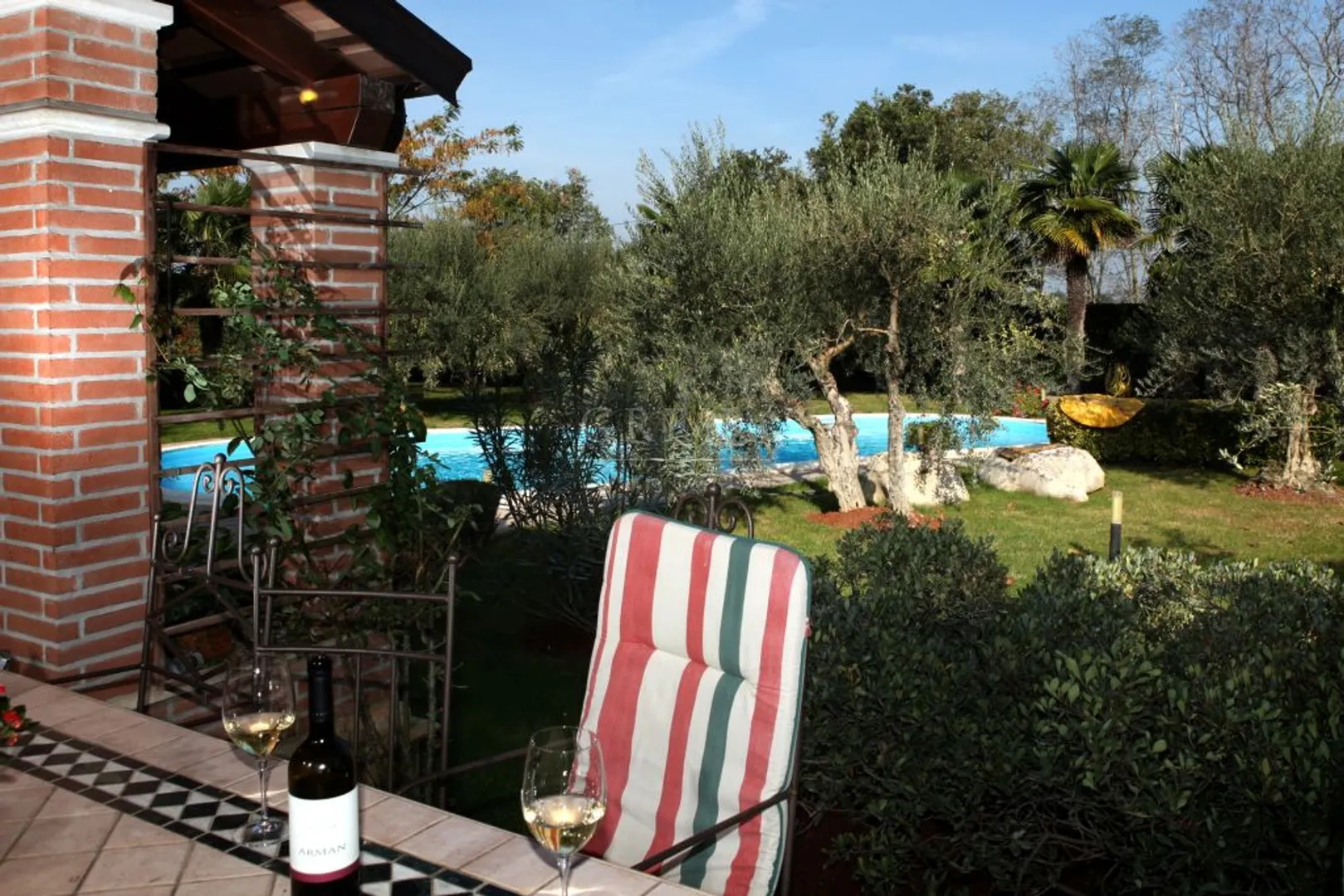 prekrasna vila poreč, 800 m od mora, 420 m2 - slika 3