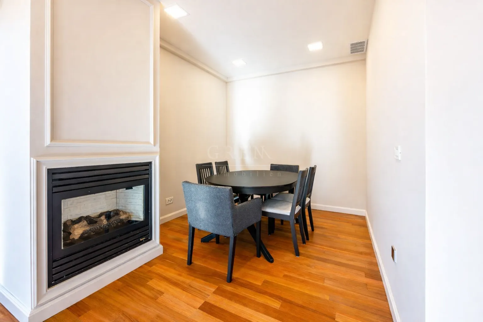 najam luksuzne rezidencije 149m² / gornji grad - slika 7