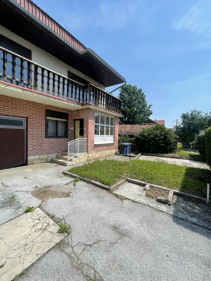 2 kuće sesvete, 300 m2, 462 m2 parcela, prilika - slika 4
