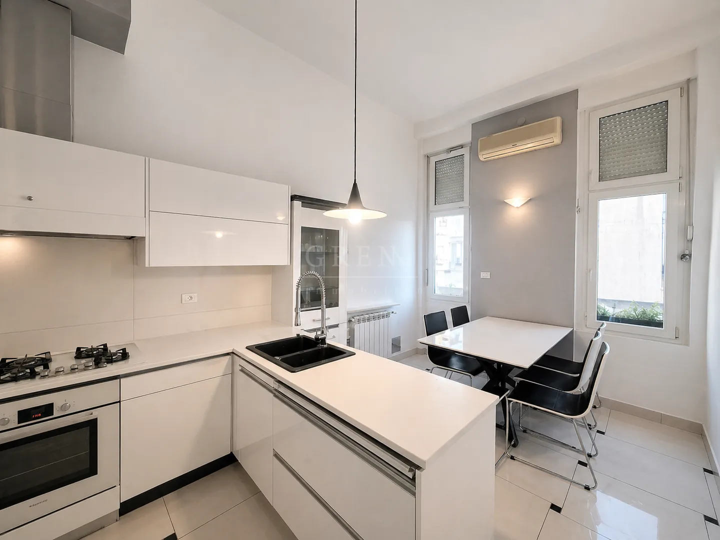 strogi centar / zagreb / lift / 112m²/ 2 parkinga / terasa - slika 6