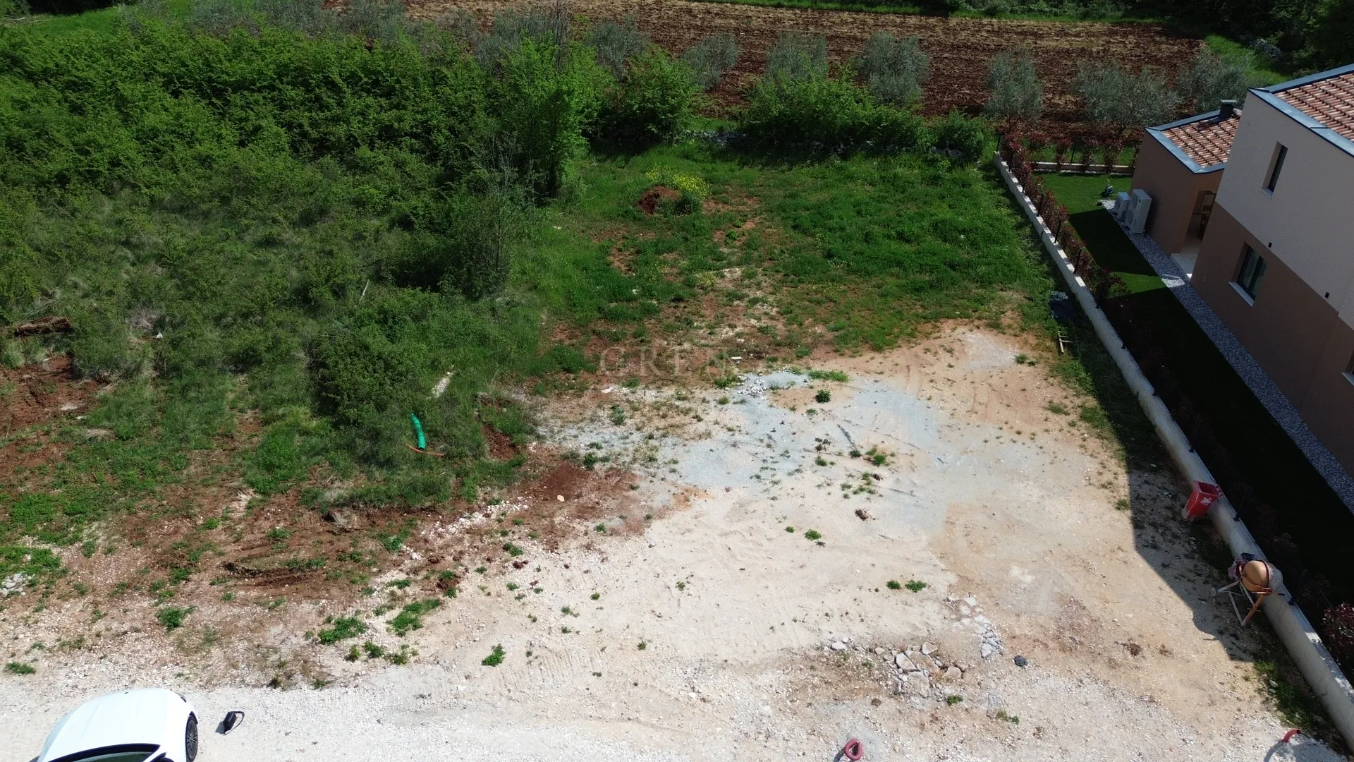građevinsko zemljište 5 km od višnjana - slika 5