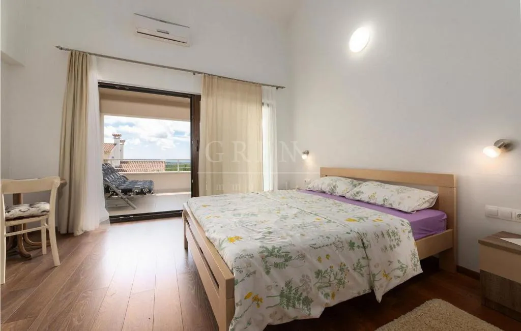 vila sa bazenom okolica višnjana, 160 m2, prodaja, prilika - slika 17