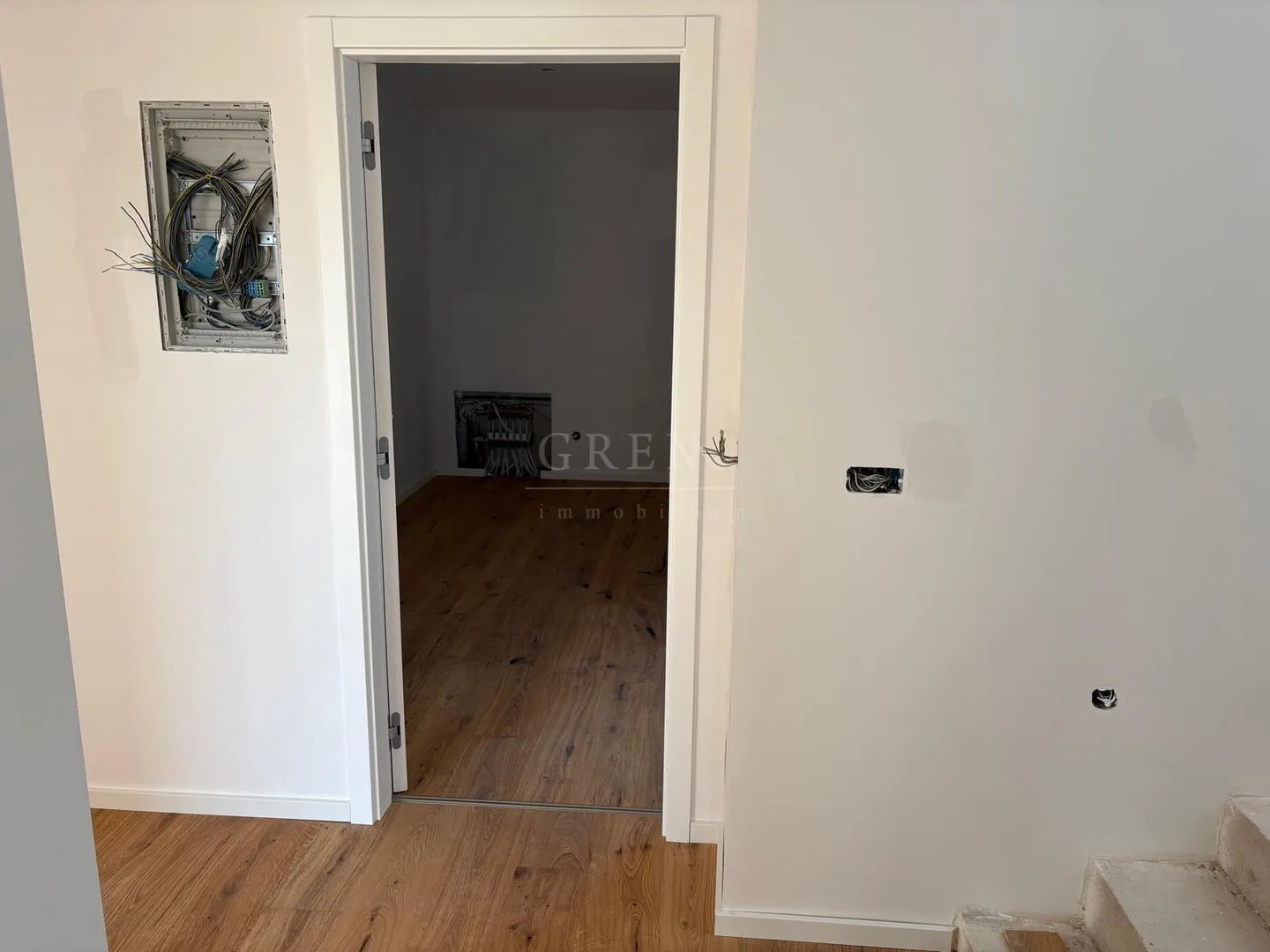 prodaja,vodice srima, dvojna kuća 204,40 m² (neto) sa bazenom! - slika 21