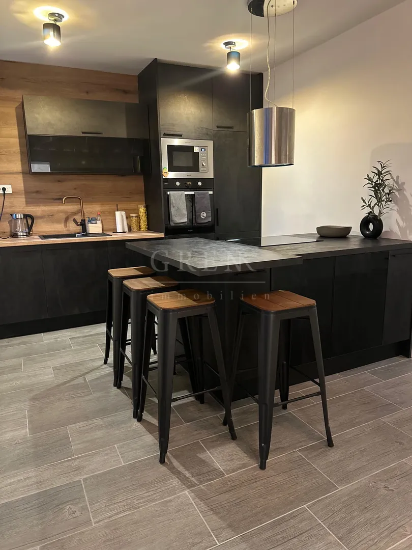 stan zagreb centar, 67 m2+ 5 m2 spremište, trosoban - slika 4