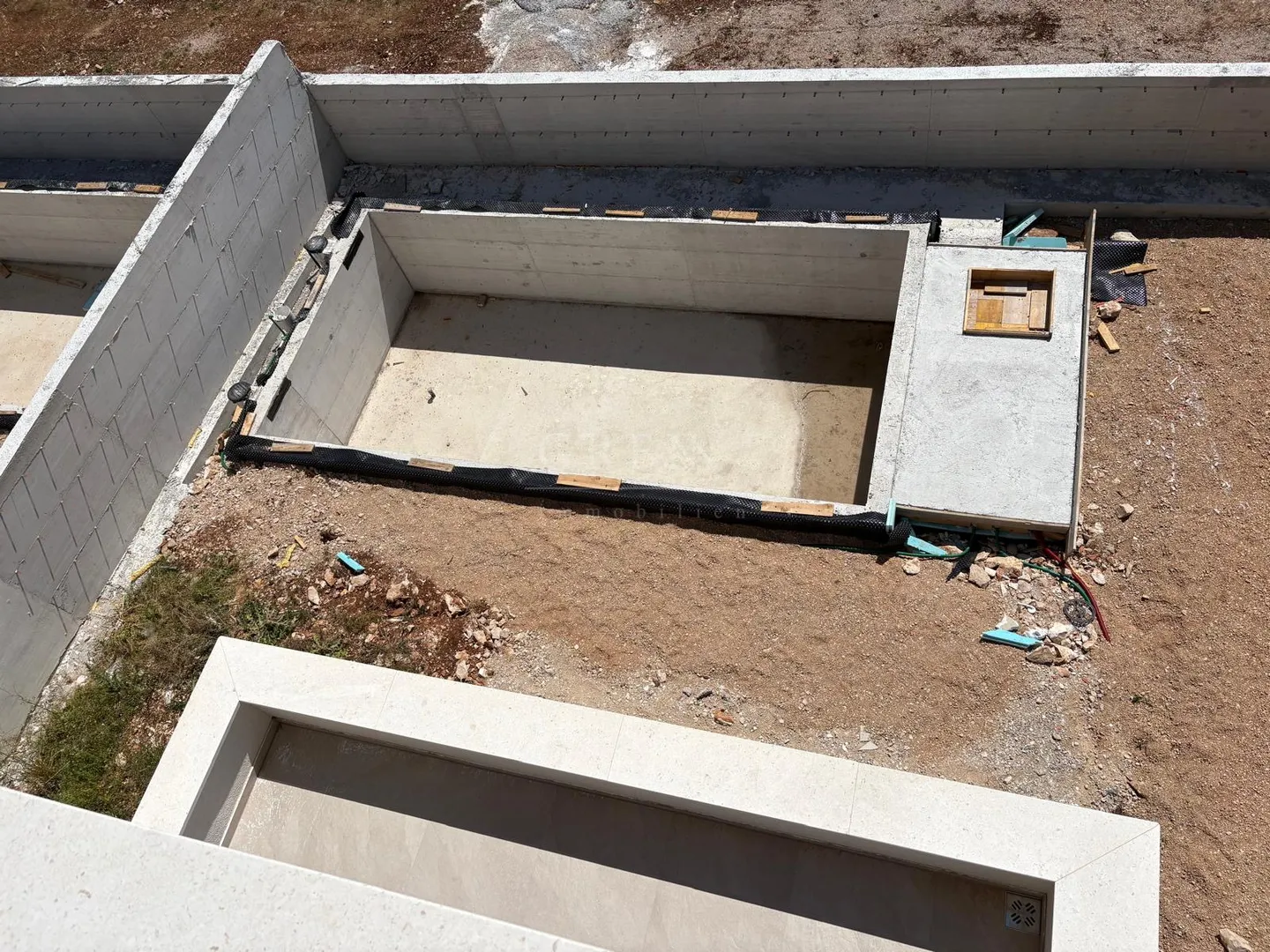 prodaja,vodice srima, dvojna kuća 204,40 m² (neto) sa bazenom! - slika 29