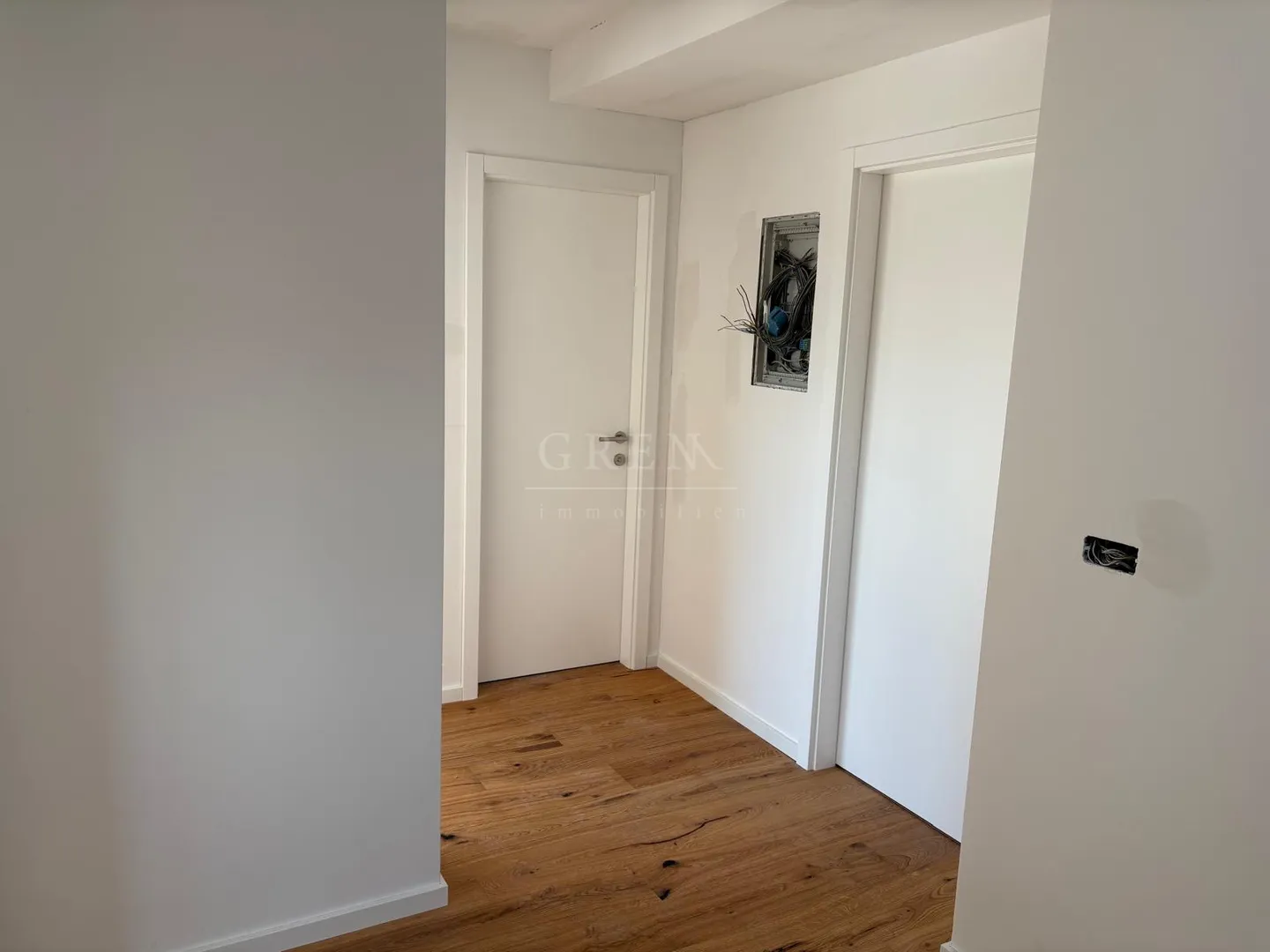 prodaja,vodice srima, dvojna kuća 204,40 m² (neto) sa bazenom! - slika 18