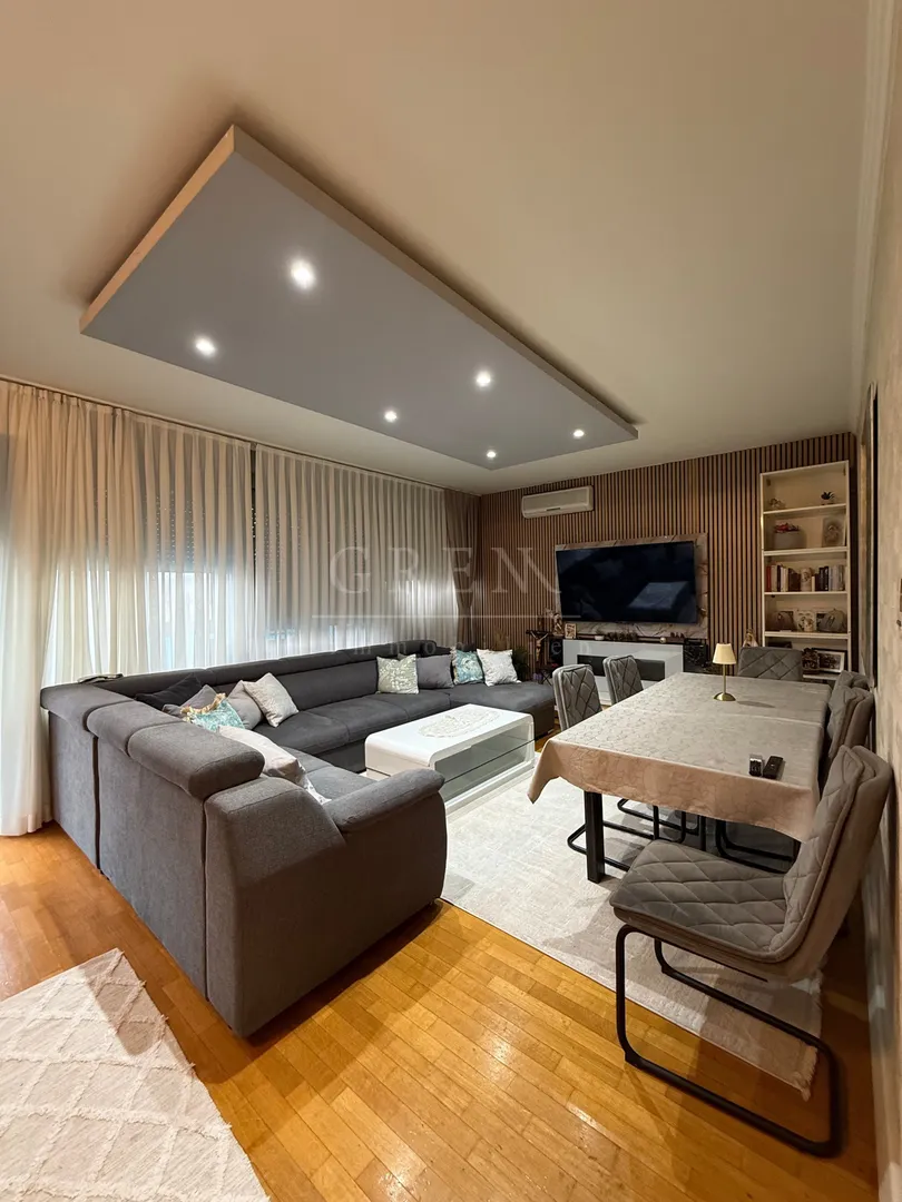 Stan Zagreb Dubrava, 83 m2, balkon, 3S