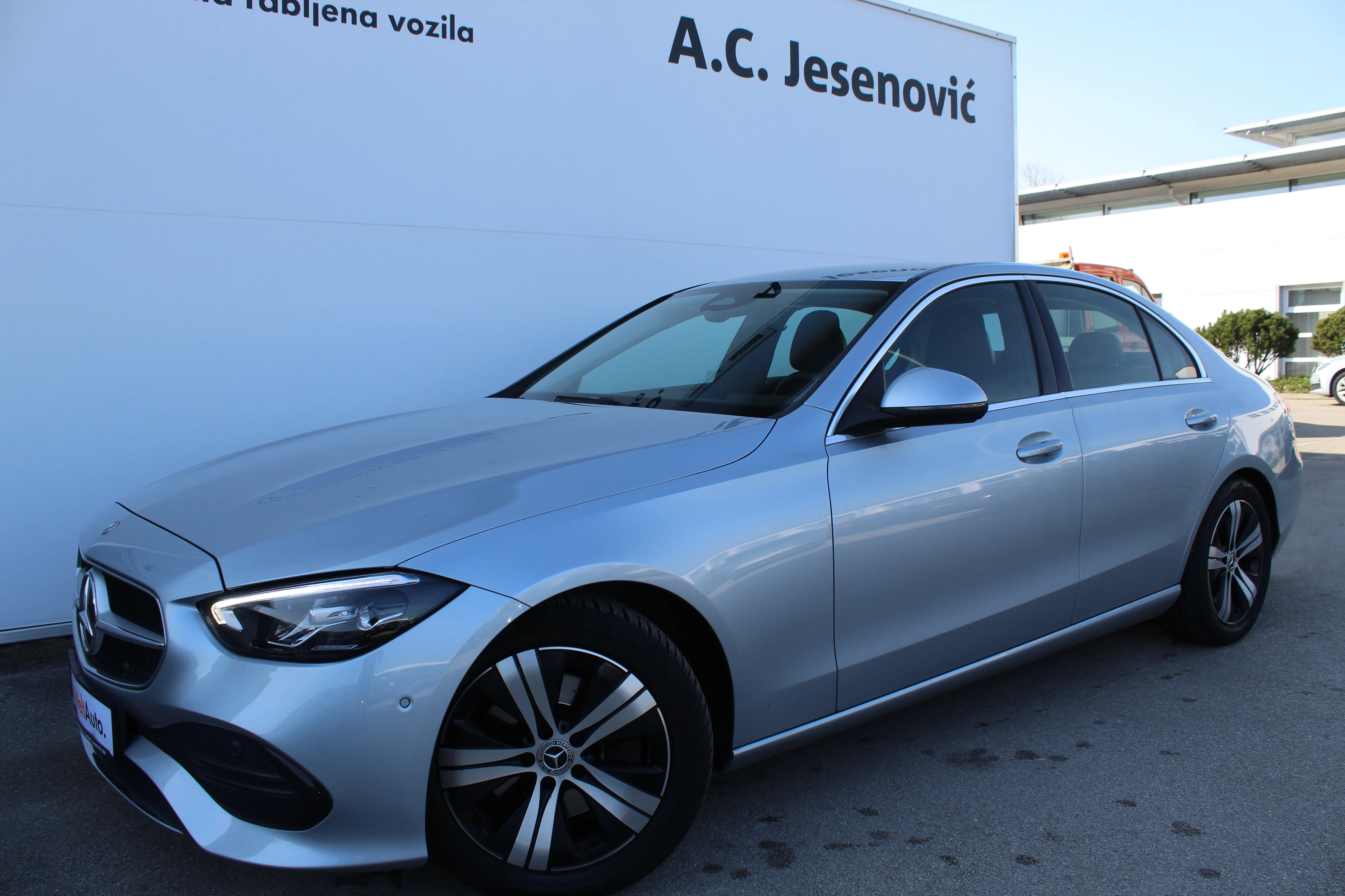 13123 mercedes-benz c 220 d avantgarde aut. - slika 7